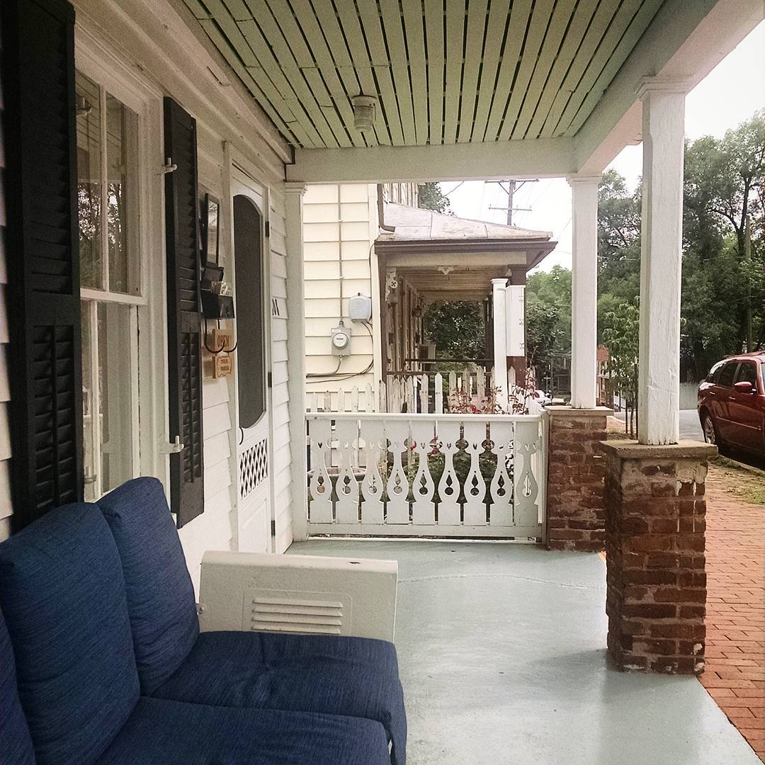 1507-PL-Winchester-Patsy_Cline_House_Front_Porch